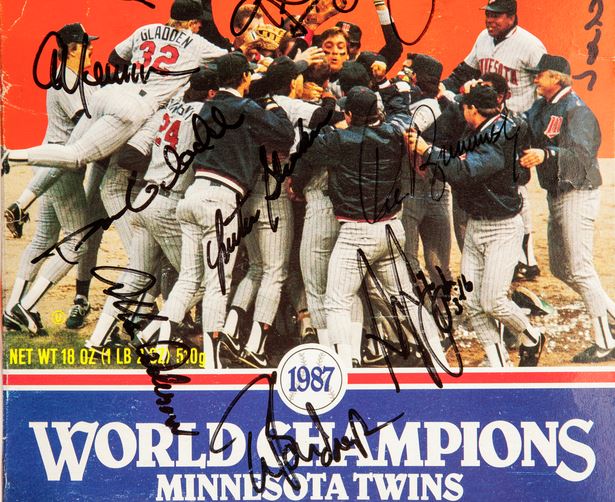 1987 Minnesota Twins Multi Signed Giclee Print With Seven, Lot #43104