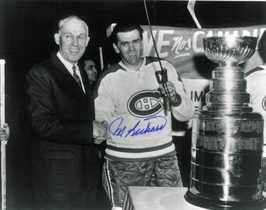 Montreal Canadiens superfan displays memorabilia in 'Habscave