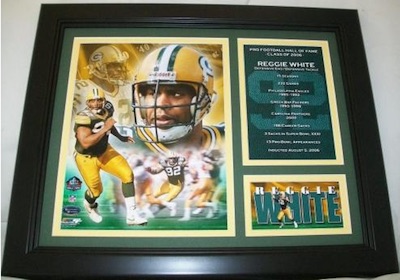 Framed Brett Favre Green Bay Packers Autographed Green Mitchell & Ness  Replica Jersey - Autographed NFL Jerseys at 's Sports Collectibles  Store