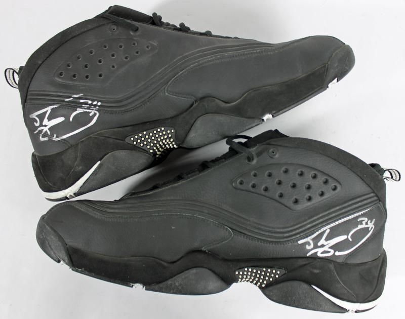 Shaquille O'neal Game Worn And Signed Shoes