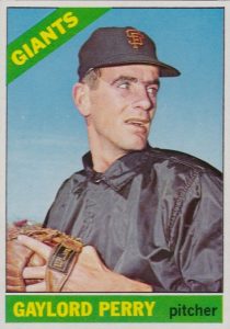 1962 Topps #199 Gaylord Perry Rookie Card AGC 5 Ex San Francisco Giants