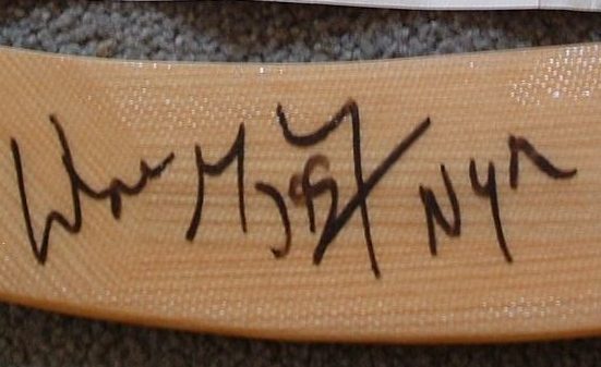 Wayne Gretzky Signed Stick Close-up